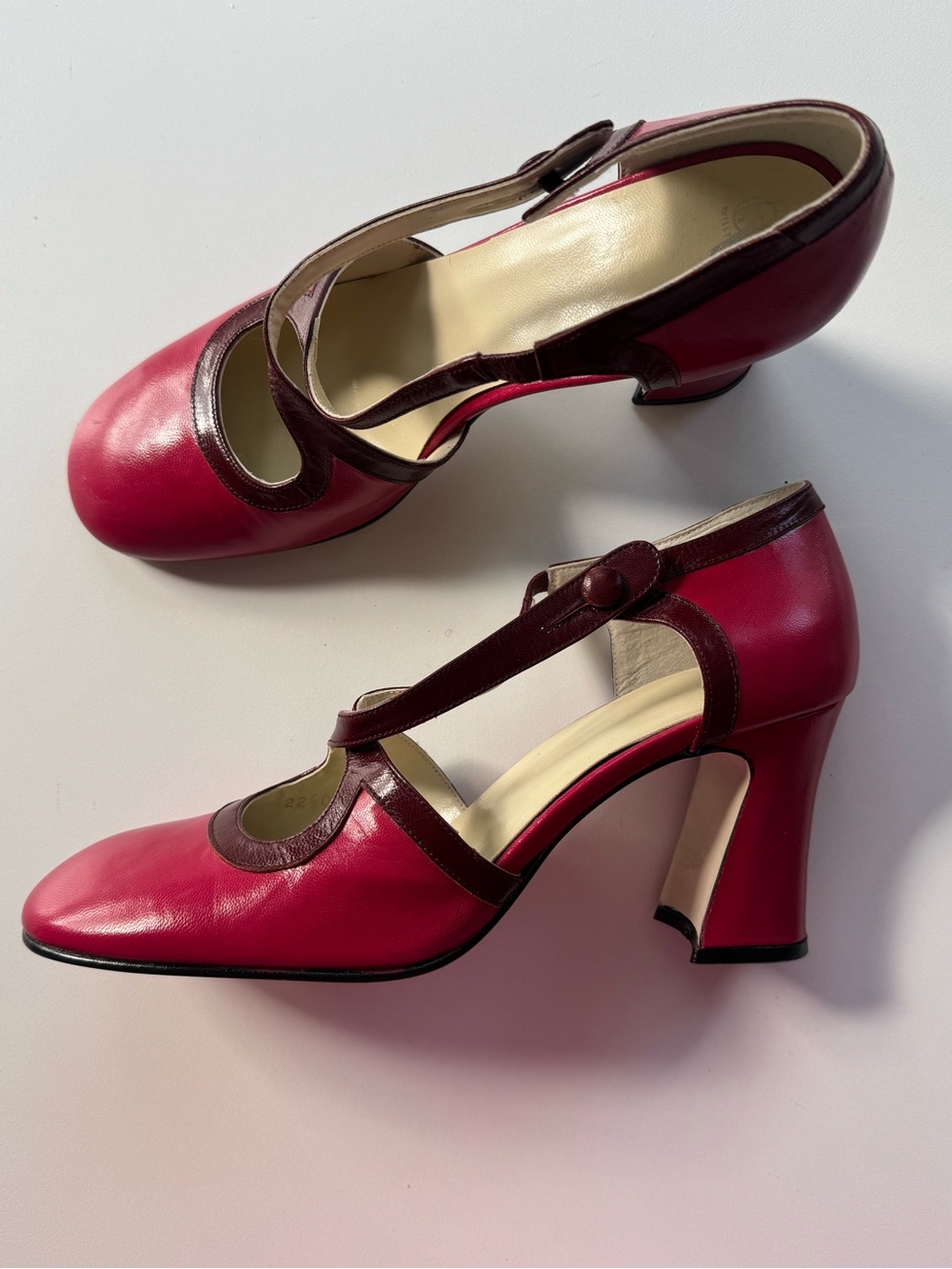 Vintage Fuchsia & Burgundy Two-Tone Leather Mary Jane Pumps - Picture 2 of 4